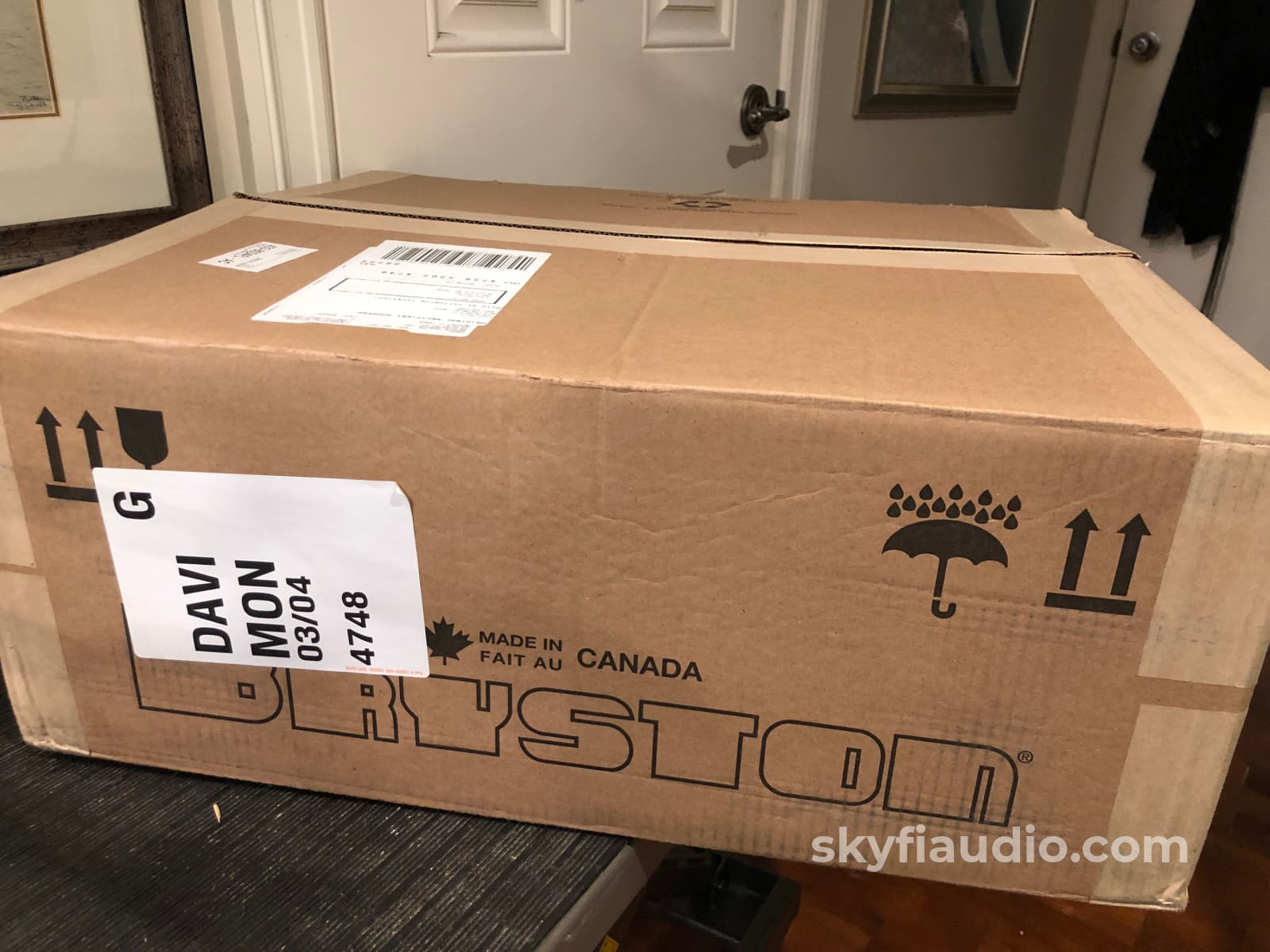 Bryston 4B-ST Solid State Stereo Amplifier in Box - Under Warranty