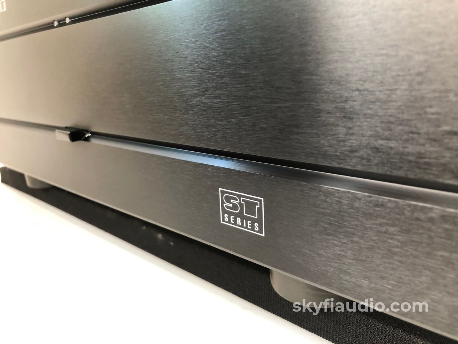 Bryston 4B-St Solid State Stereo Amplifier In Box - Under Warranty