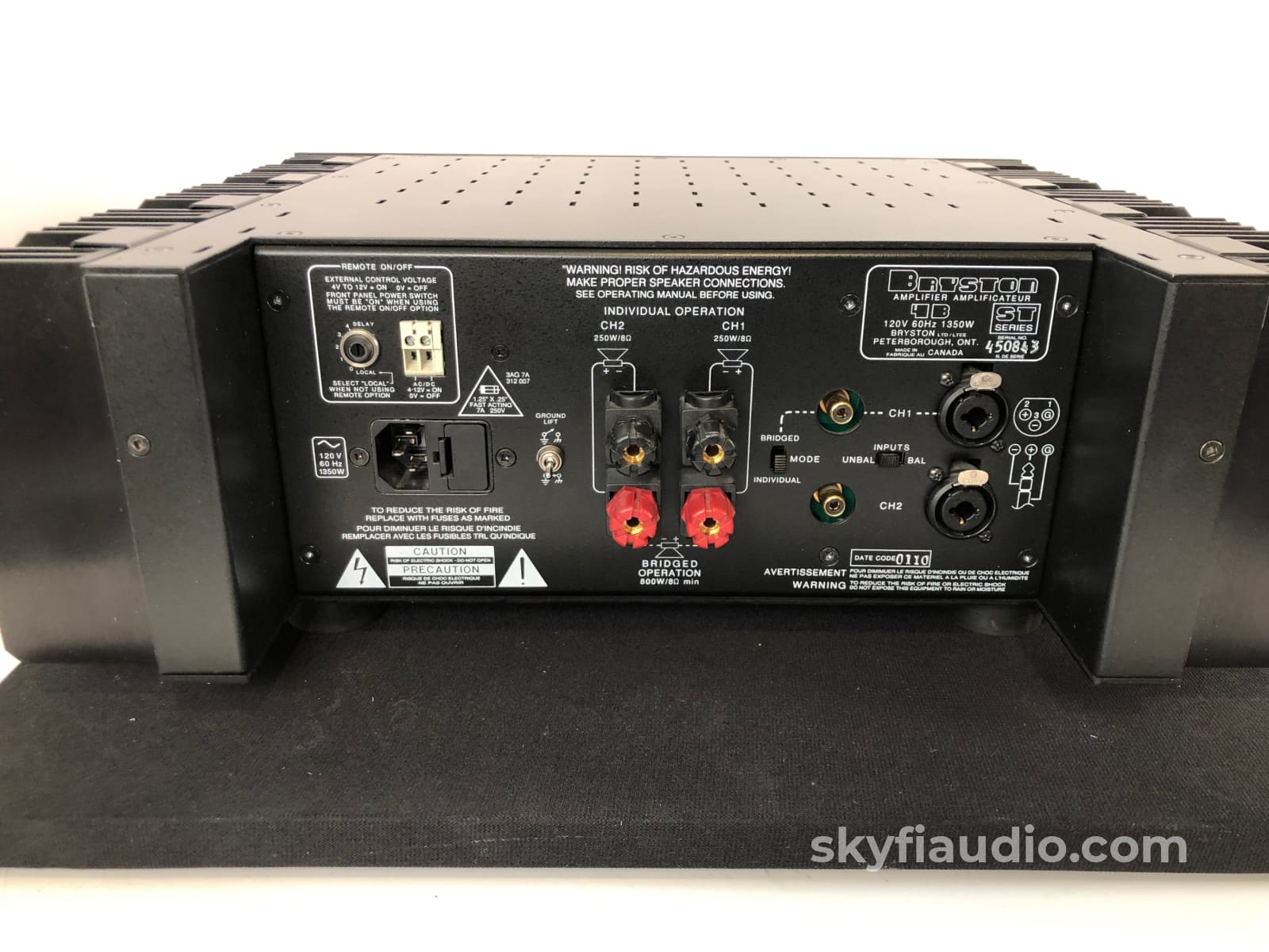 Bryston 4B-ST Solid State Stereo Amplifier in Box - Under Warranty