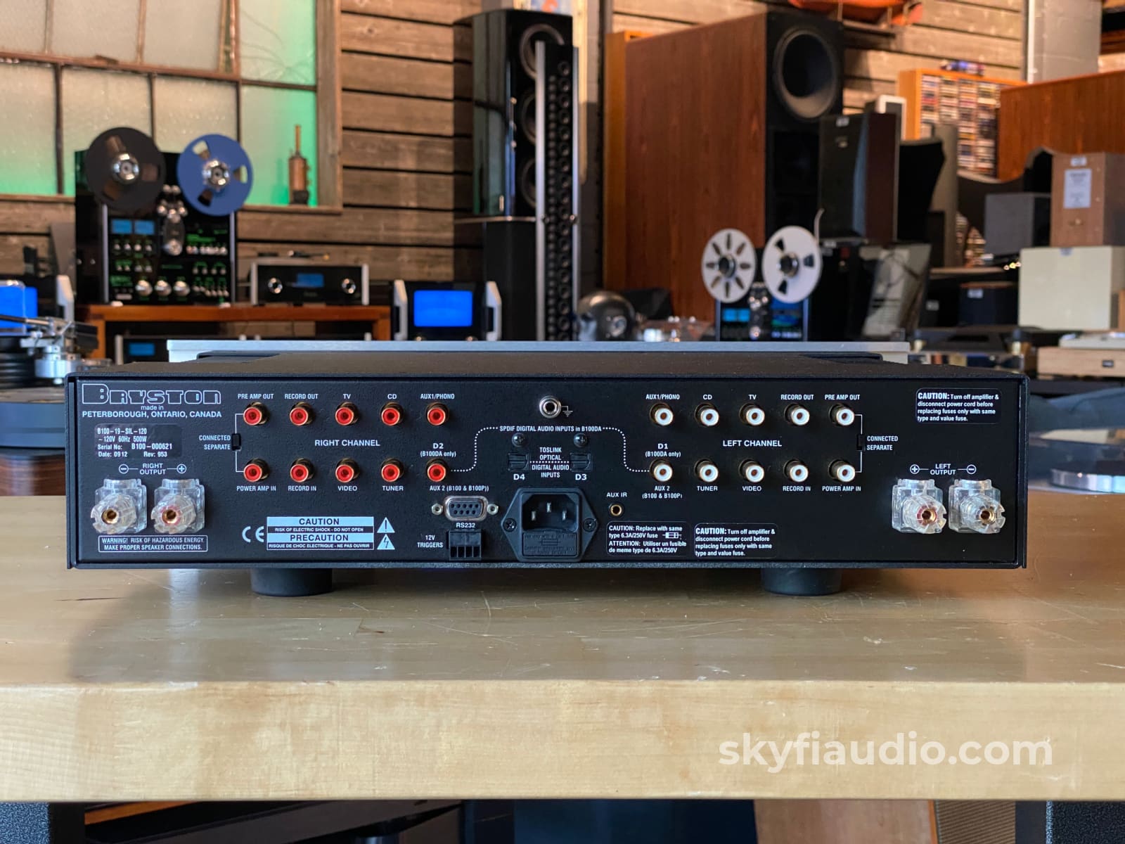 Bryston B100-Sst Solid State Integrated Amplifier
