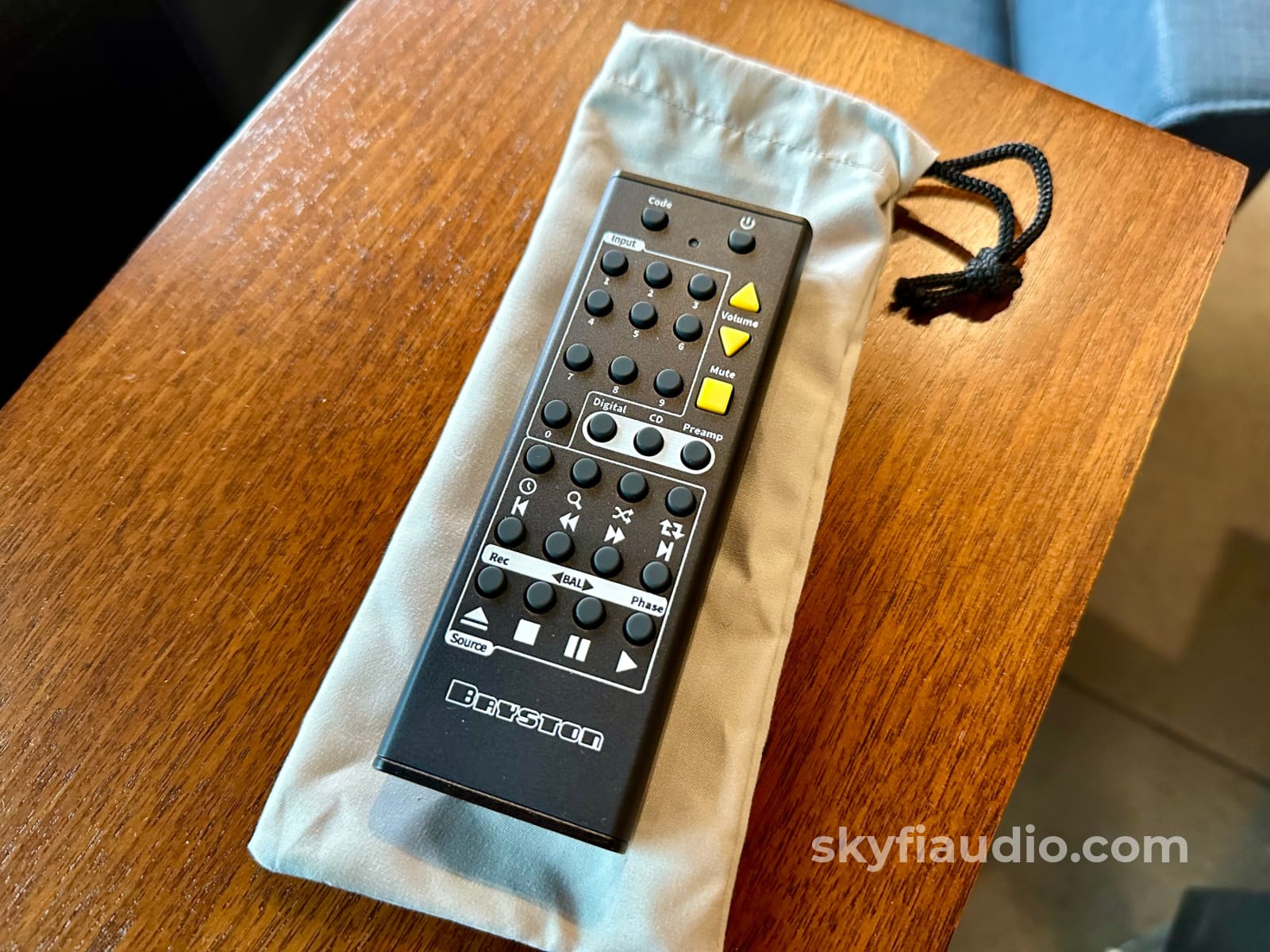 Bryston B100-Sst Solid State Integrated Amplifier