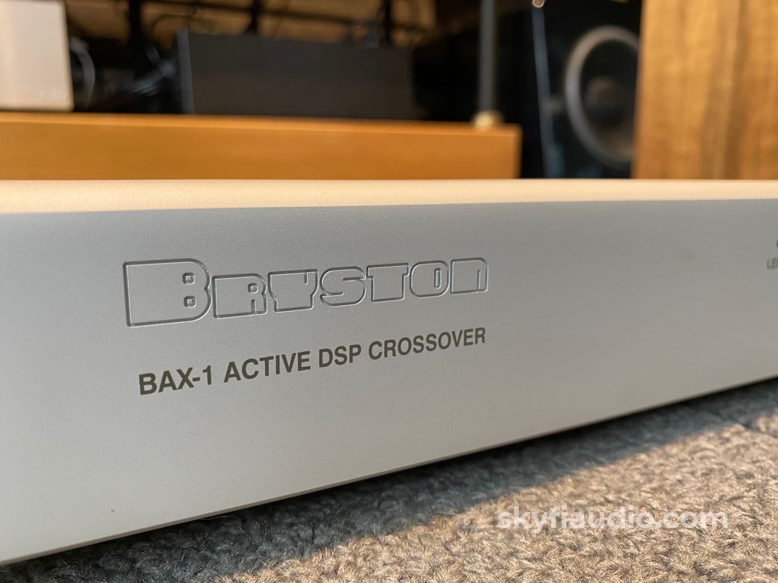 Bryston Model T Signature Active Loudspeaker System With Bax-1 Dsp Crossover Speakers