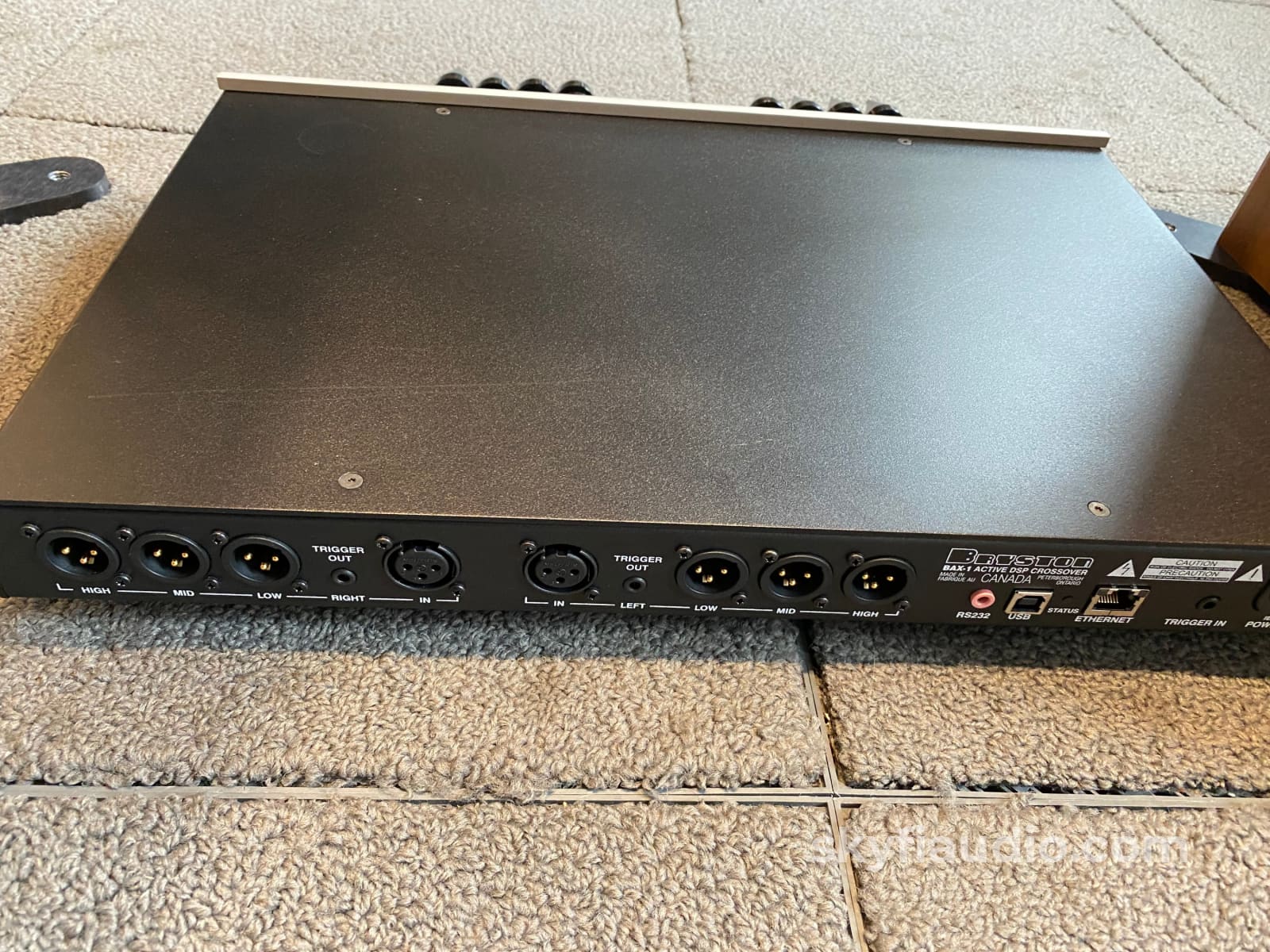 Bryston Model T Signature Active Loudspeaker System With Bax-1 Dsp Crossover Speakers