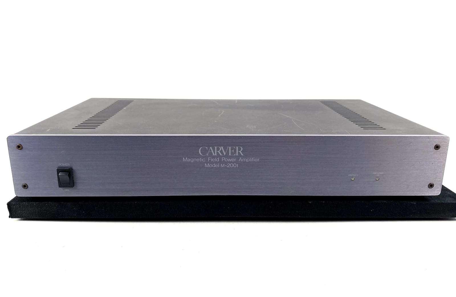 Carver M-200t Magnetic Field Power Stereo Amplifier