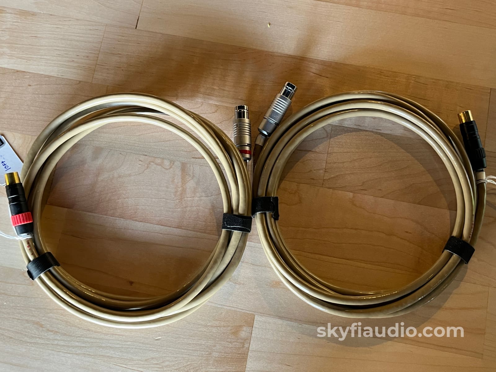 Cello Strings Fischer to RCA Audio Interconnects (Pair) - 10ft