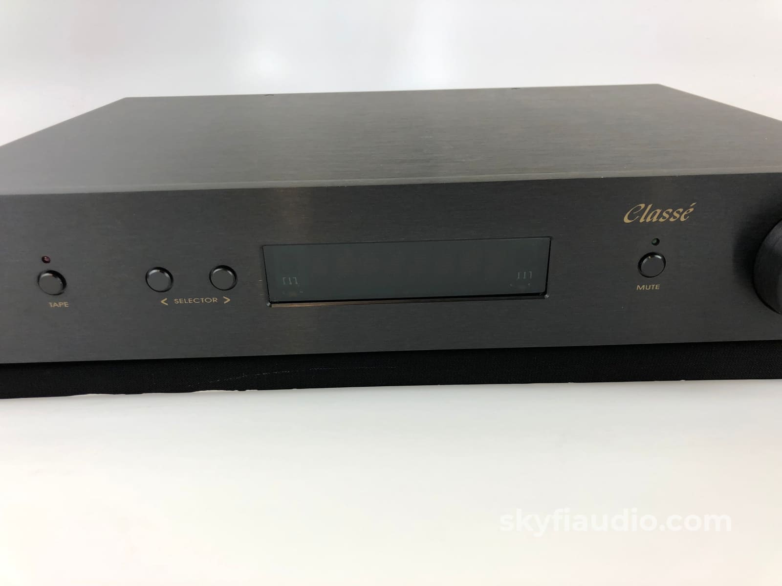 Classe Audio Cp-47.5 Line Stage Analog Preamp With Remote Preamplifier