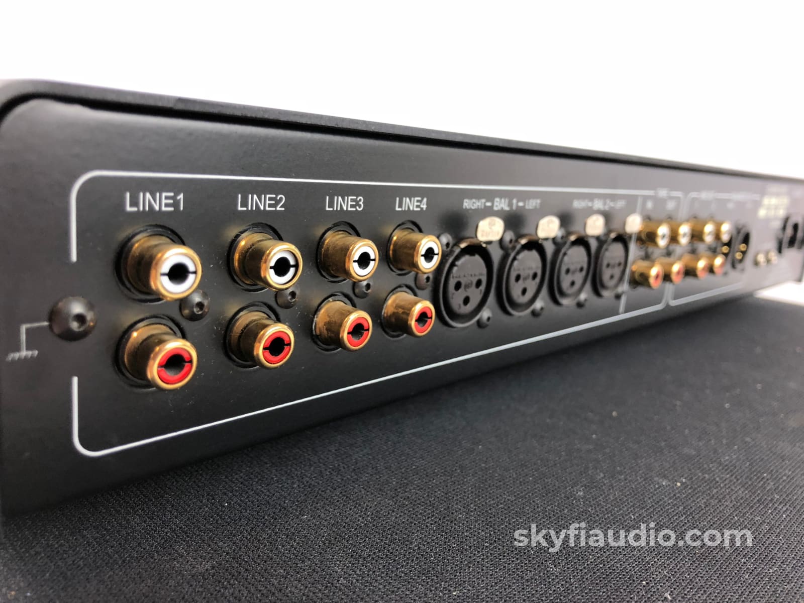 Classe Audio Cp-47.5 Solid State Analog Preamp With Remote Preamplifier