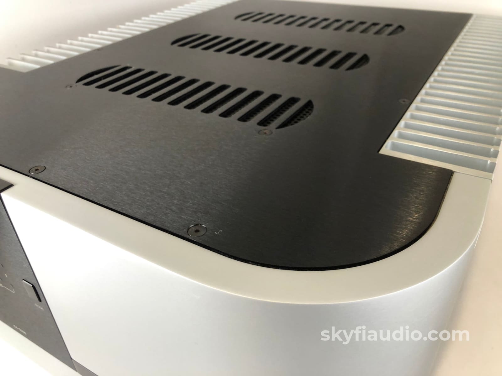 Classe Ca-5200 Home Theater Amplifier 5 X 200W