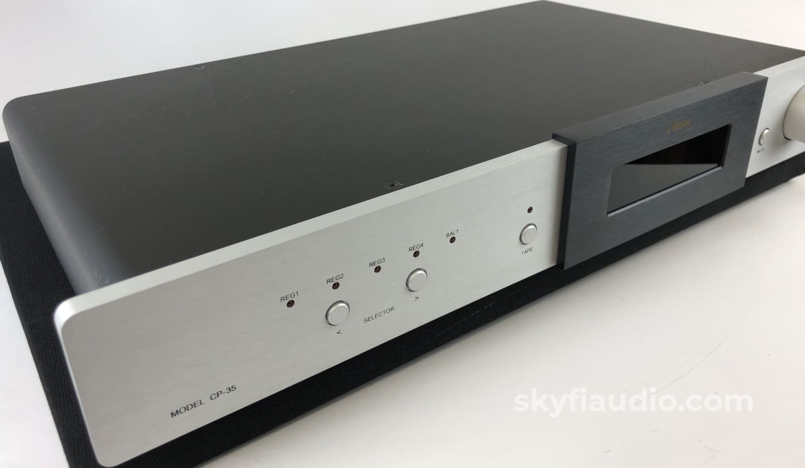 Classe Cp-35 Solid State Preamp - Complete With Box Manual And Remote Preamplifier