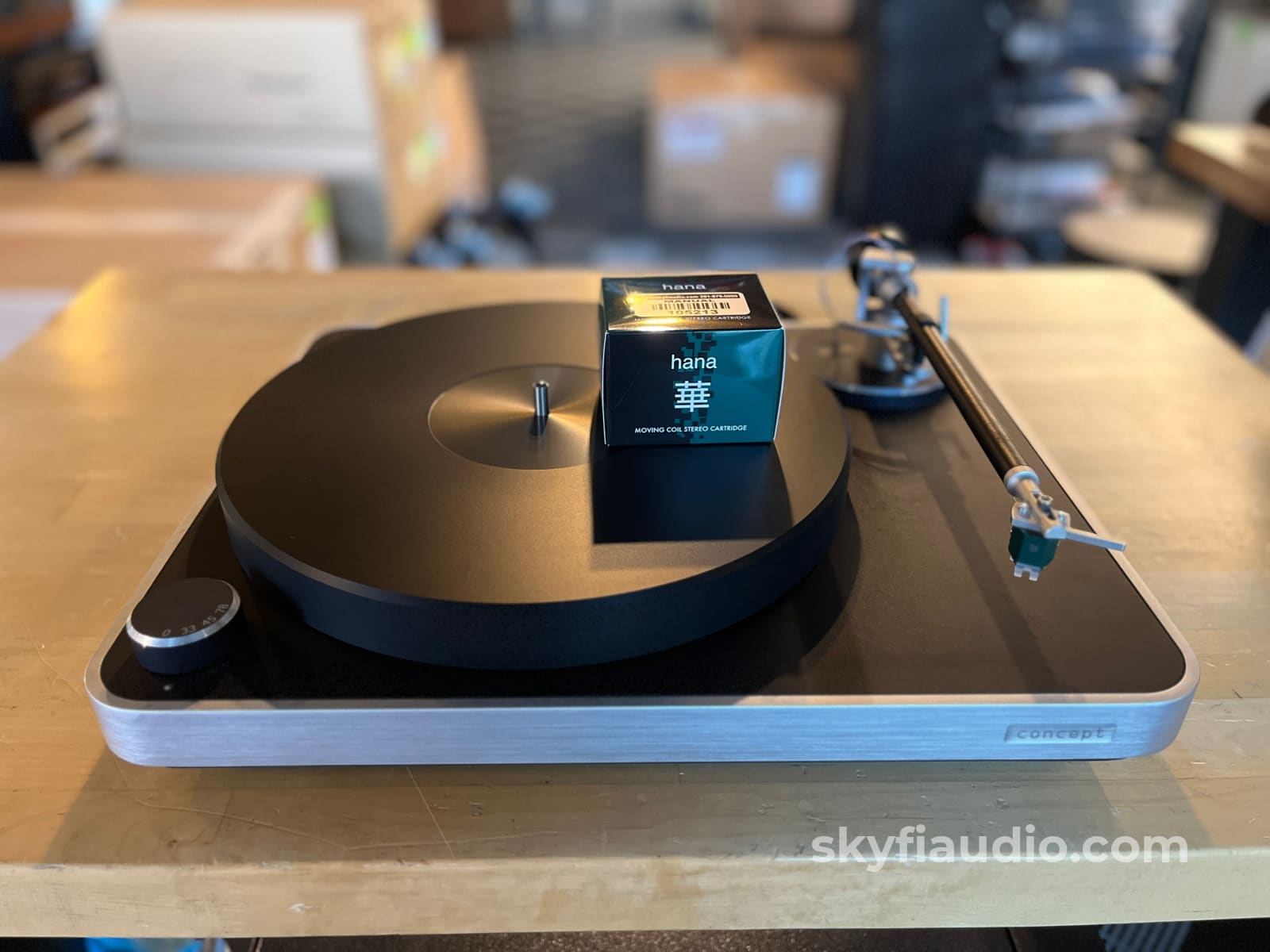 Clearaudio Concept Turntable - W/ New Hana Sh Cartridge