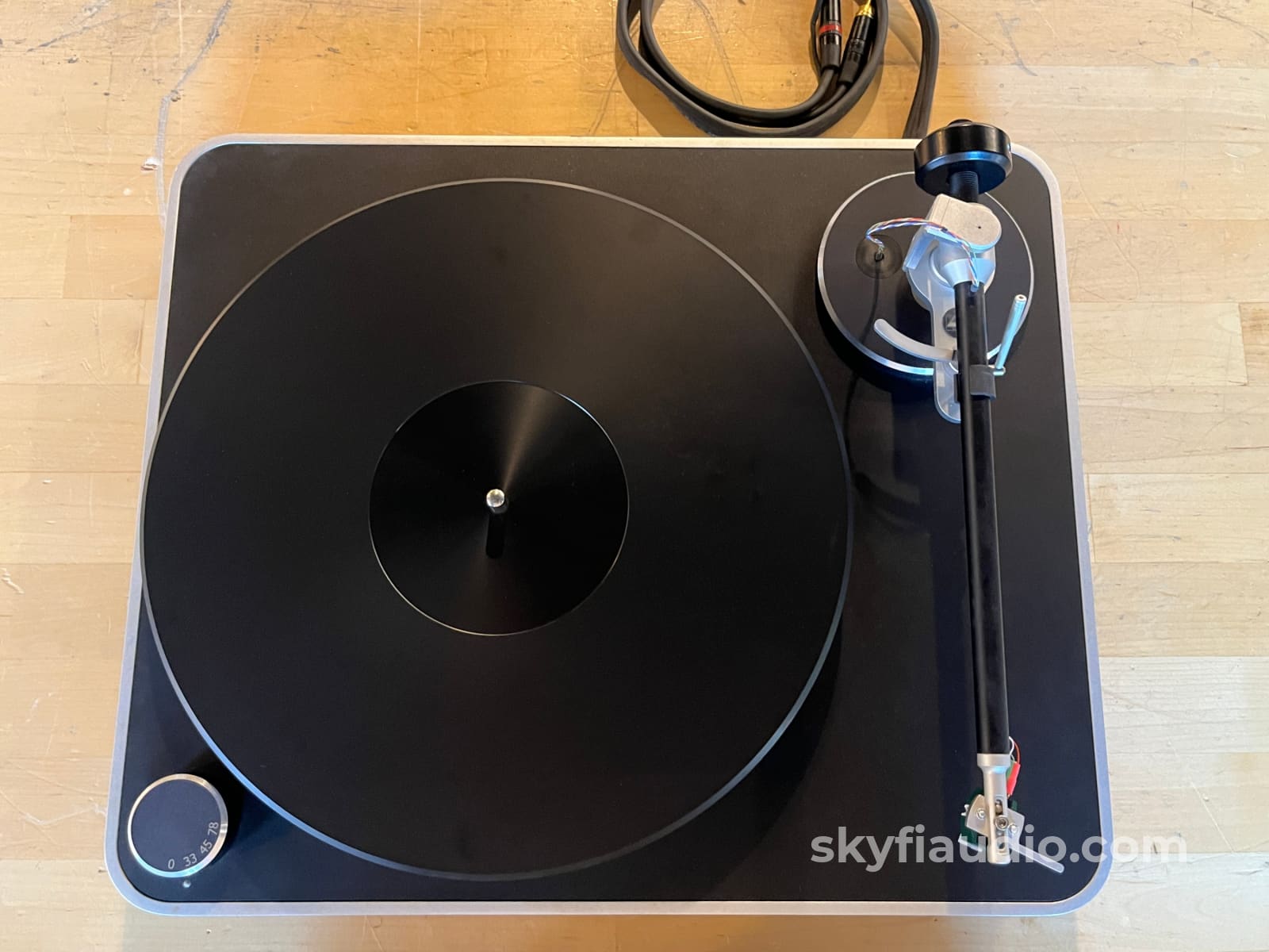 Clearaudio Concept Turntable - W/ New Hana Sh Cartridge