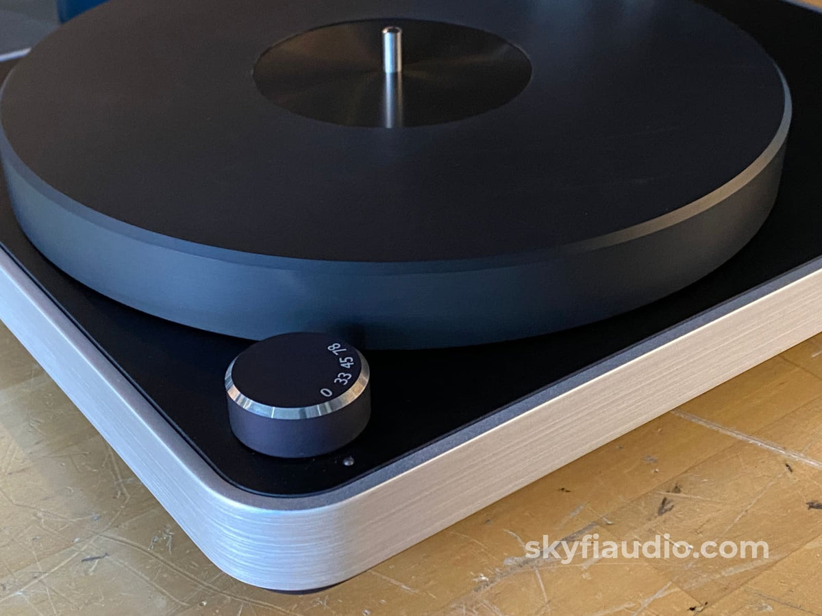 Clearaudio Concept Turntable With Upgraded Sumiko Phono Cartridge Turntable