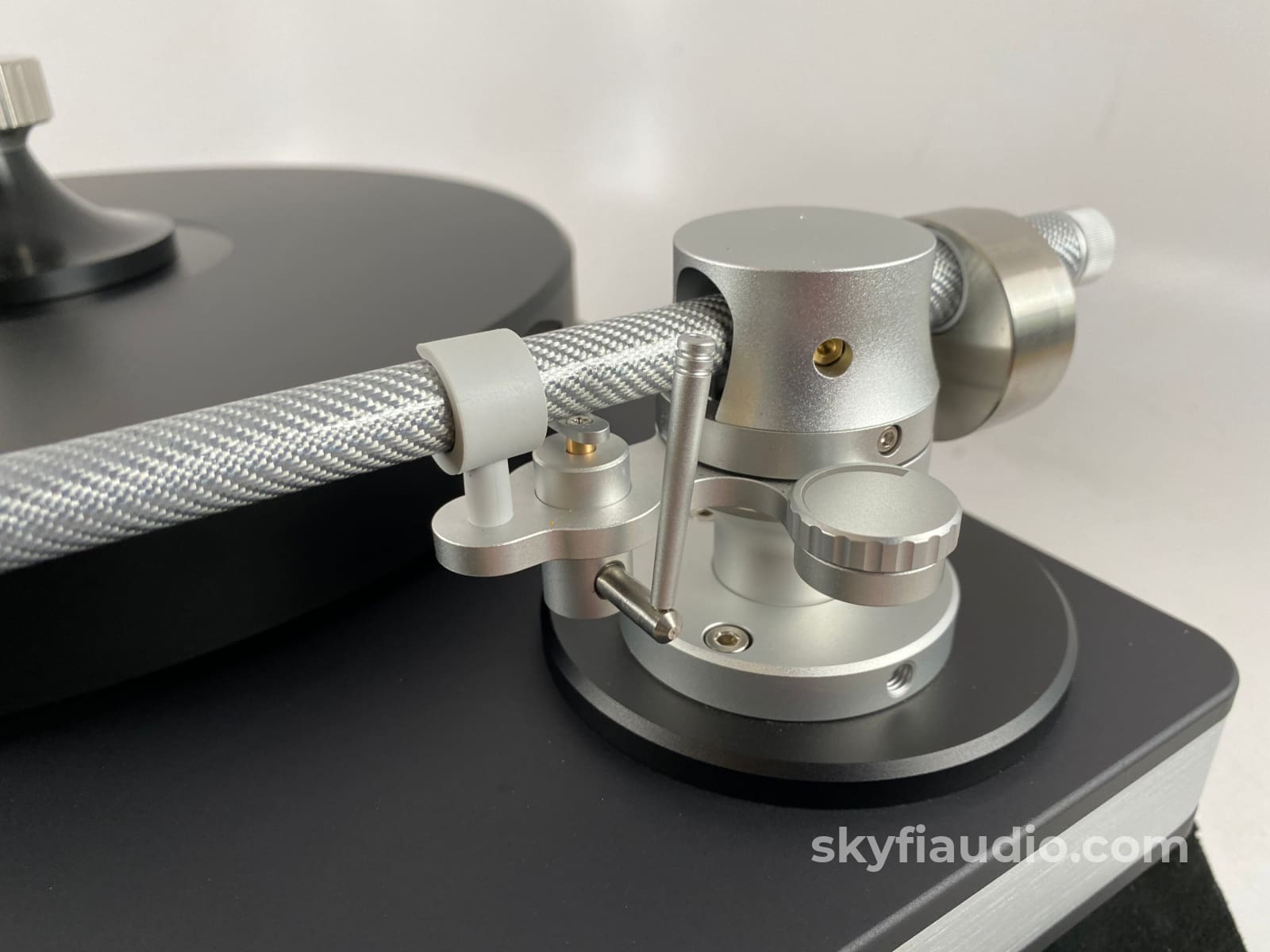 Clearaudio Performance Dc Turntable W/Tracer Tonearm And New Sumiko Cartridge