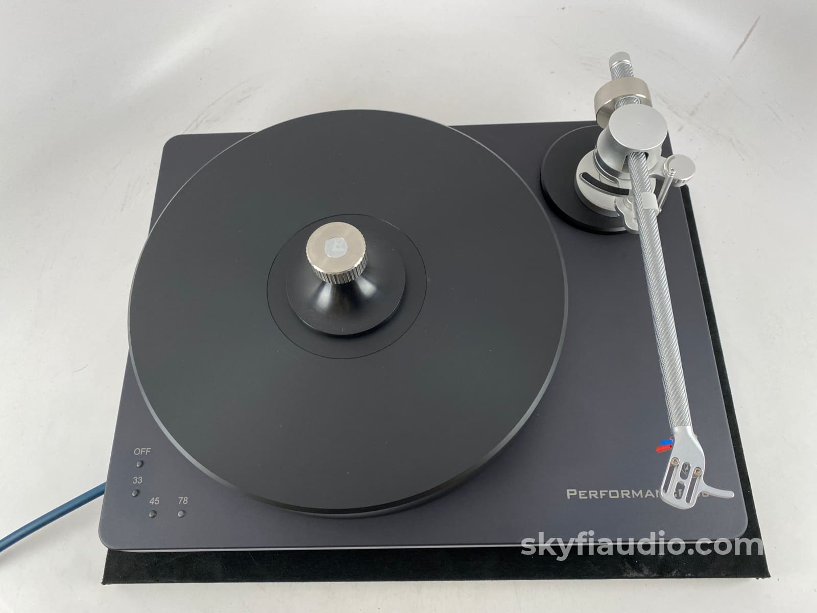 Clearaudio Performance Dc Turntable W/Tracer Tonearm And New Sumiko Cartridge