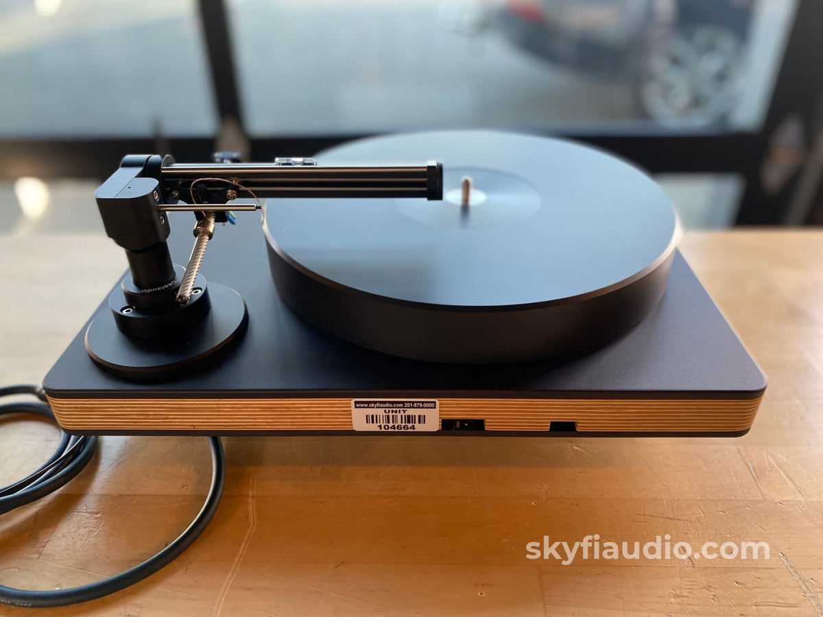 Clearaudio Performance Dc With Tt-5 Linear Tracking Arm Turntable