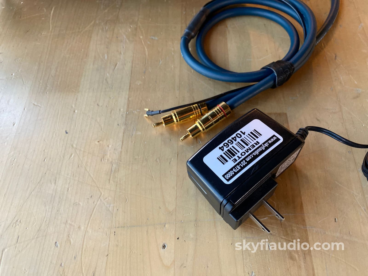 Clearaudio Performance Dc With Tt-5 Linear Tracking Arm Turntable