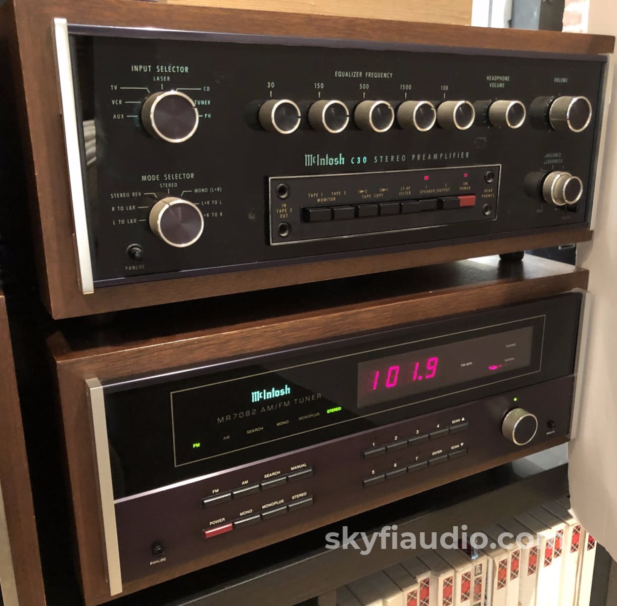 Complete Mcintosh Four Piece System In Wood Cases Amplifier