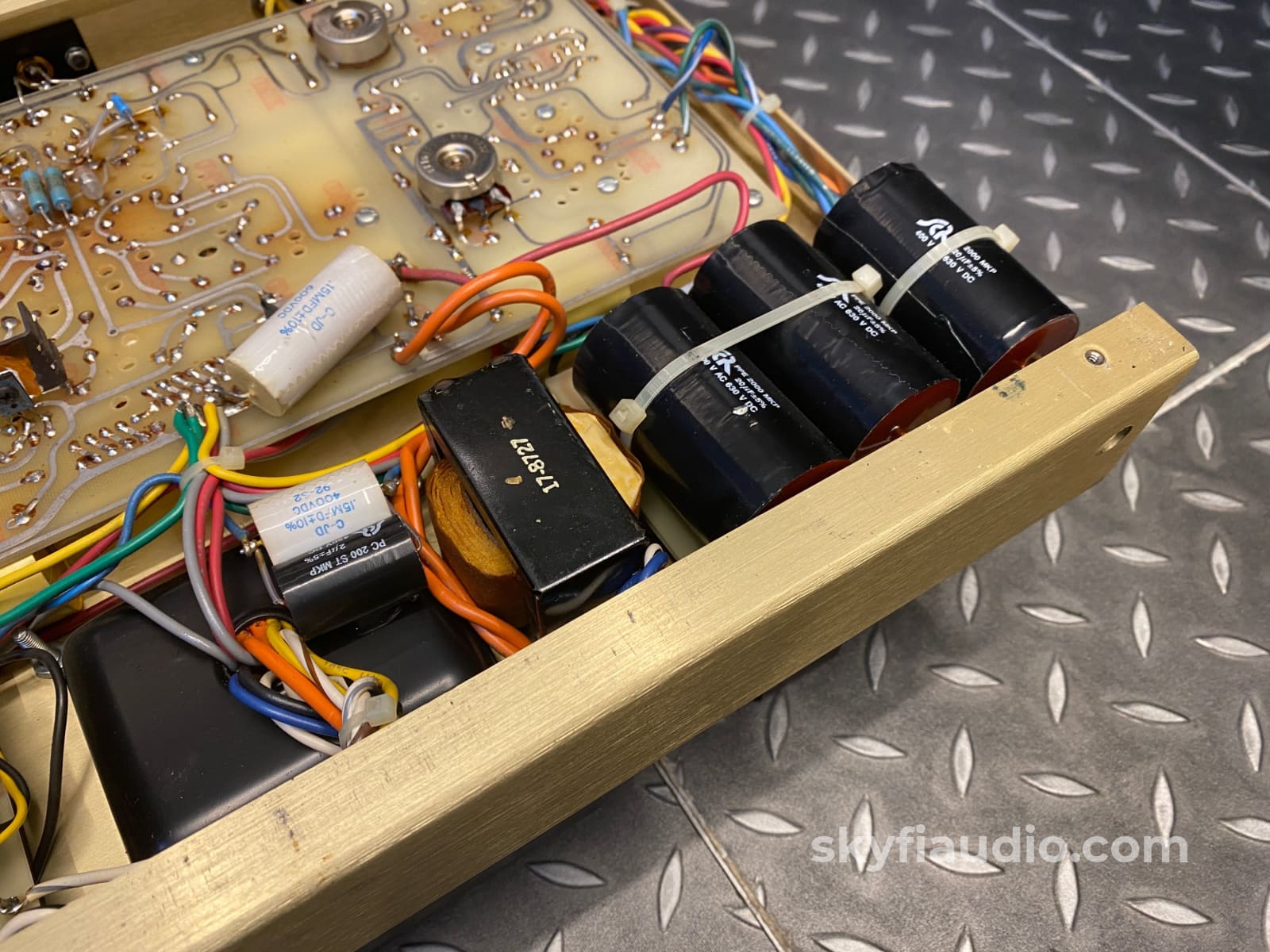 Conrad Johnson Mv52 Tube Amplifier - Factory Upgraded