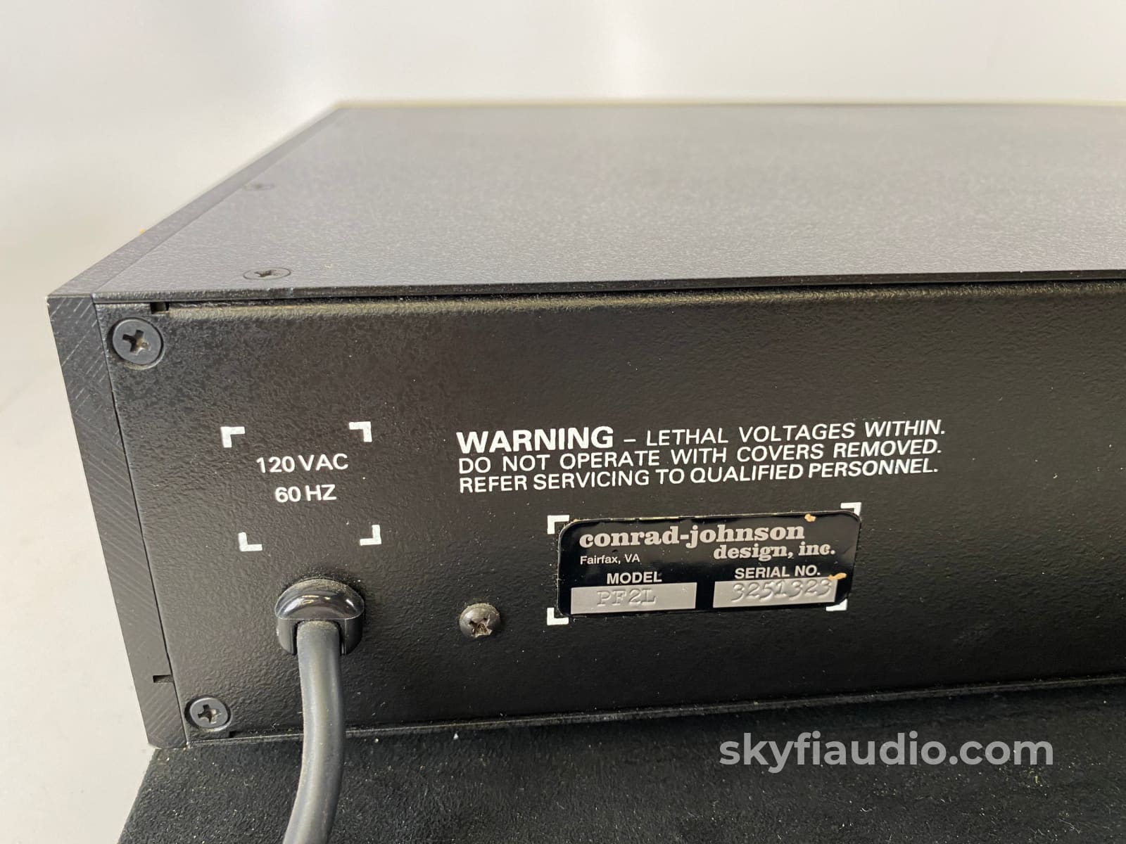 Conrad-Johnson Pf2L Line Level All-Analog Preamplifier