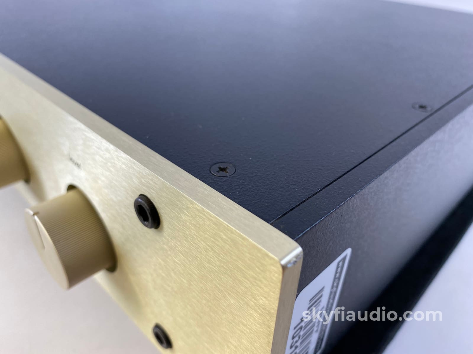 Conrad-Johnson Pf2L Line Level All-Analog Preamplifier