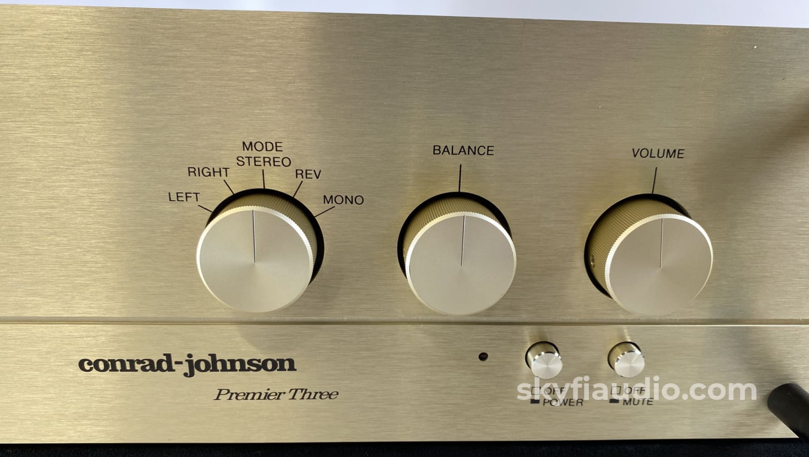 Conrad-Johnson - Premier Three Tube Preamp With Phono Stage Fully Serviced Preamplifier