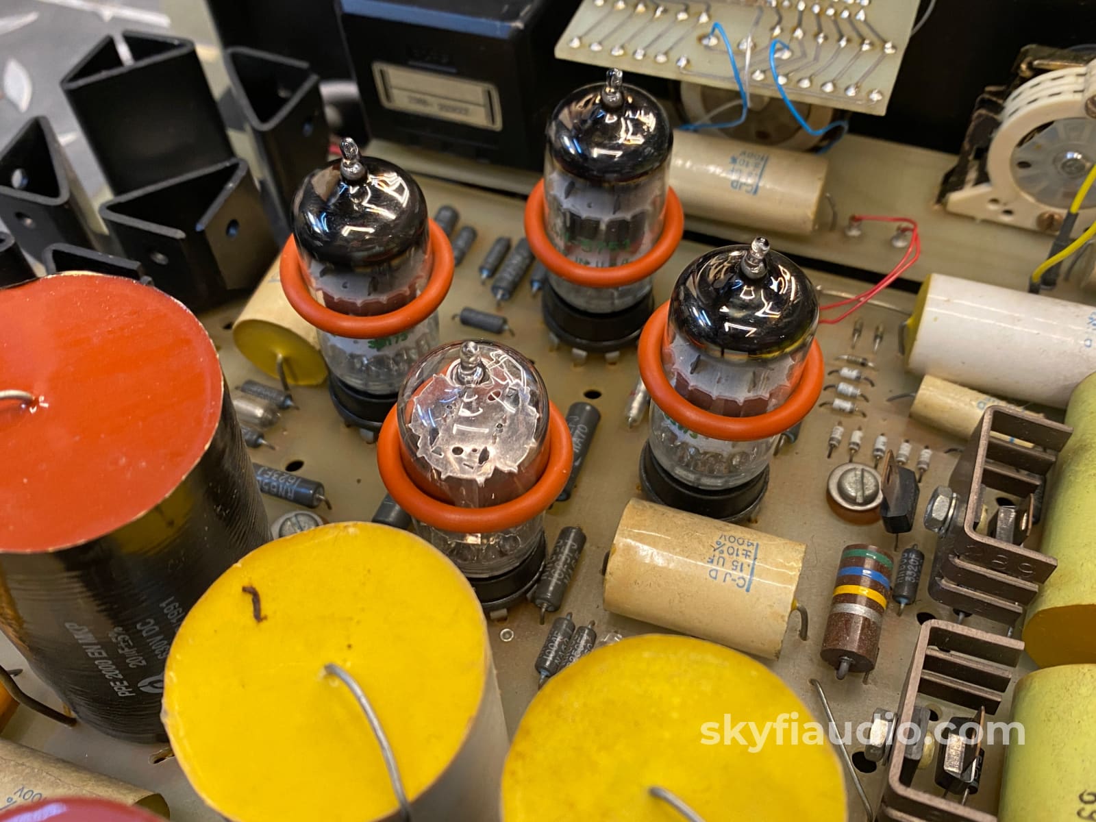 Conrad-Johnson - Premier Three Tube Preamp With Phono Stage Fully Serviced Preamplifier