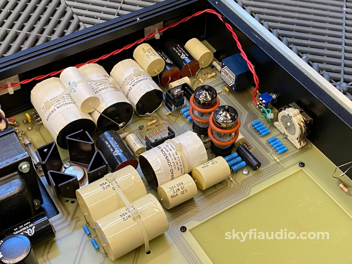 Conrad Johnson Pv12 Line Stage Tube Preamp Preamplifier