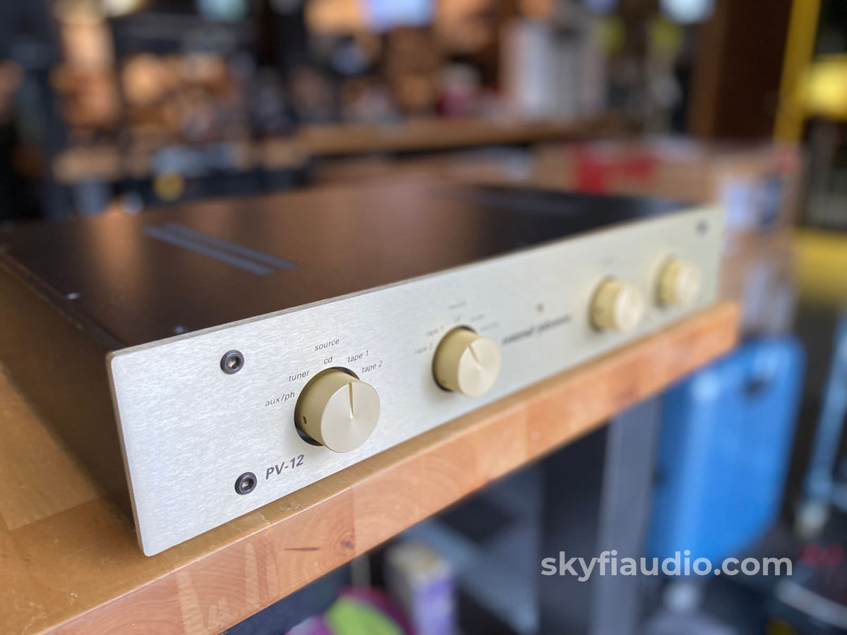 Conrad Johnson Pv12 Line Stage Tube Preamp Preamplifier