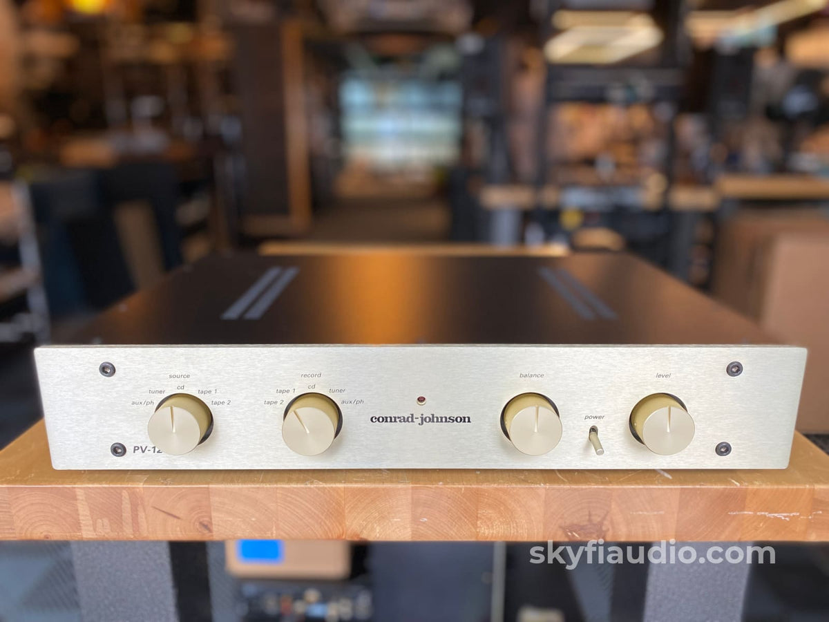 Conrad Johnson Pv12 Line Stage Tube Preamp Preamplifier