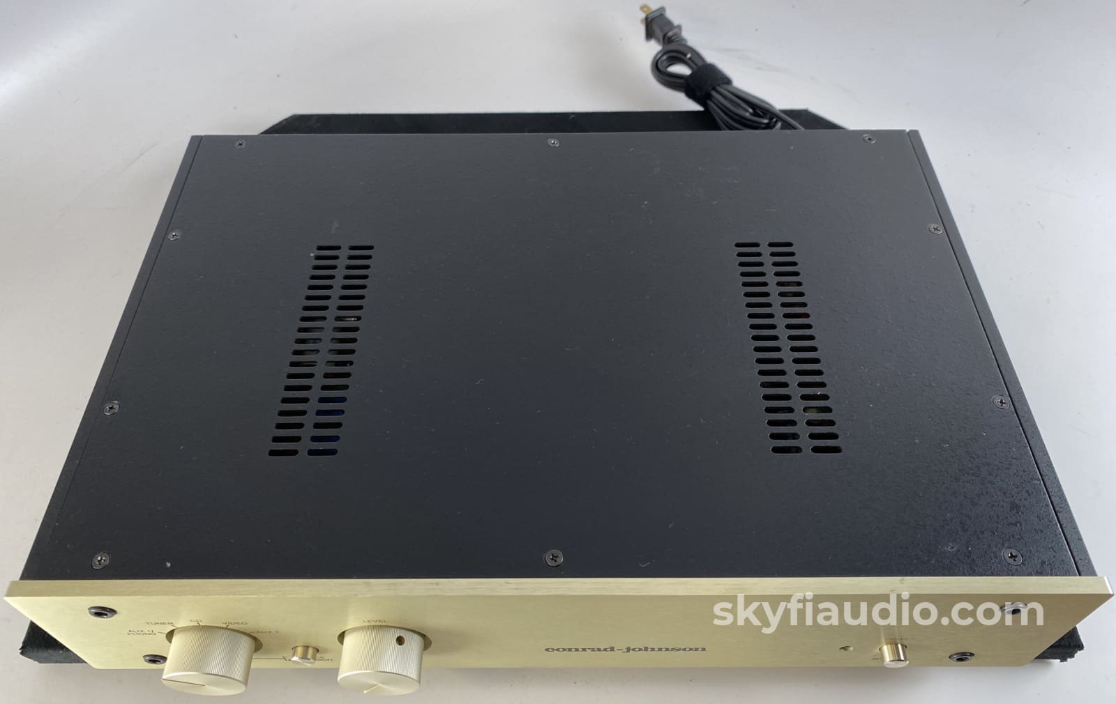 Conrad Johnson Pv10A All Tube Preamp With Phono Input Preamplifier