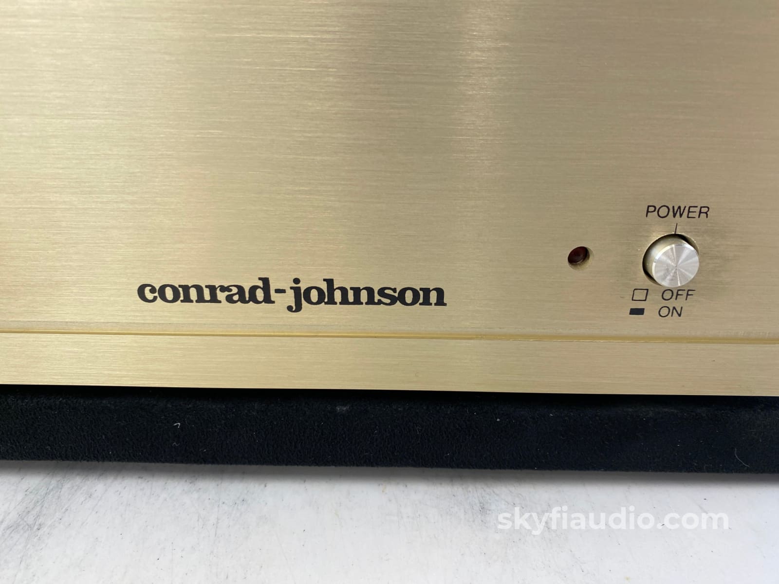 Conrad Johnson Pv10A All Tube Preamp With Phono Input Preamplifier