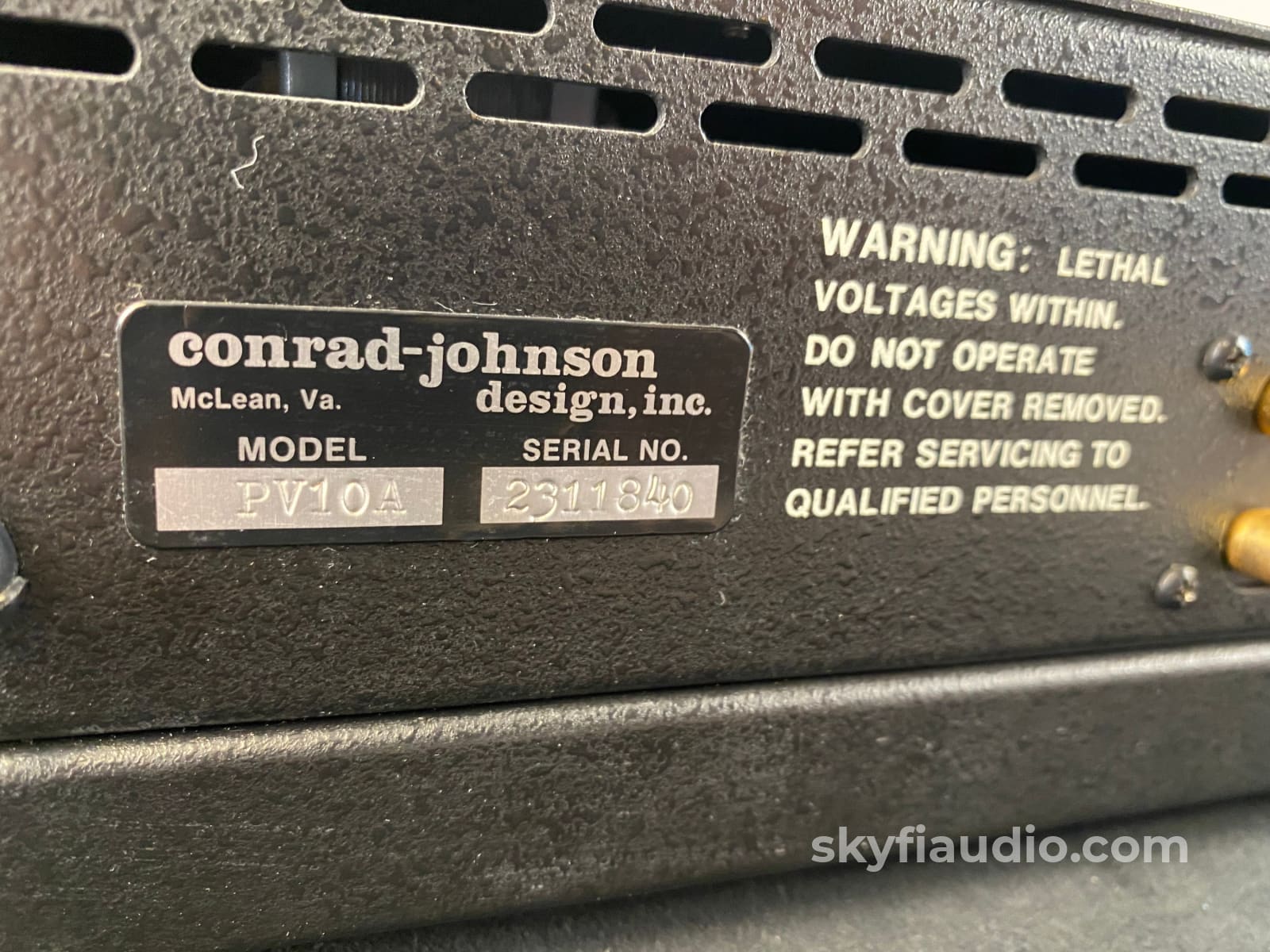 Conrad Johnson Pv10A All Tube Preamp With Phono Input Preamplifier