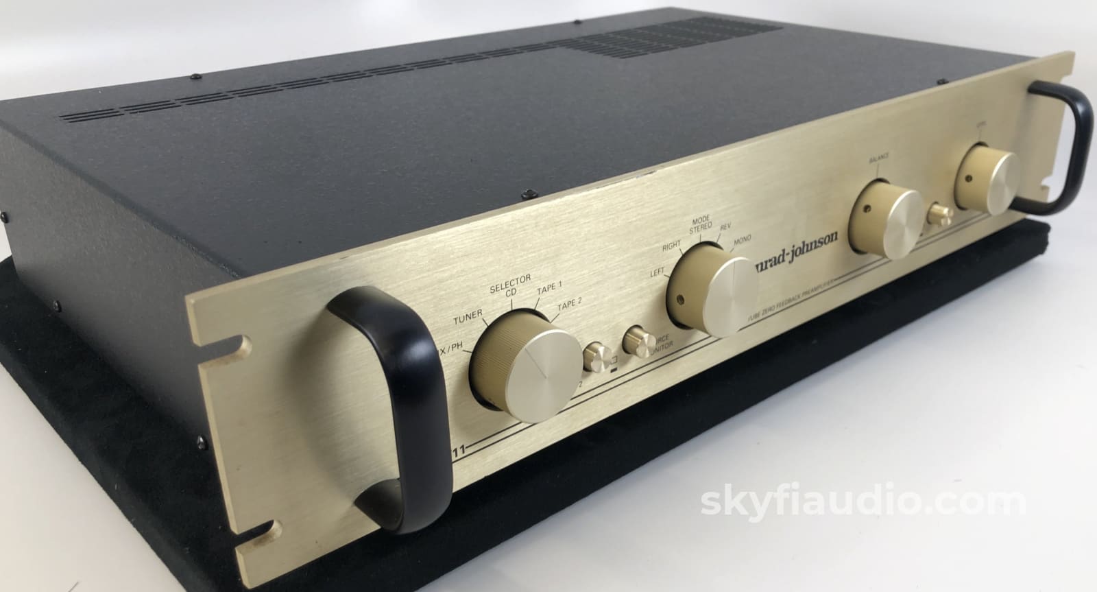 Conrad-Johnson Pv11L All Tube Line Stage Preamplifier