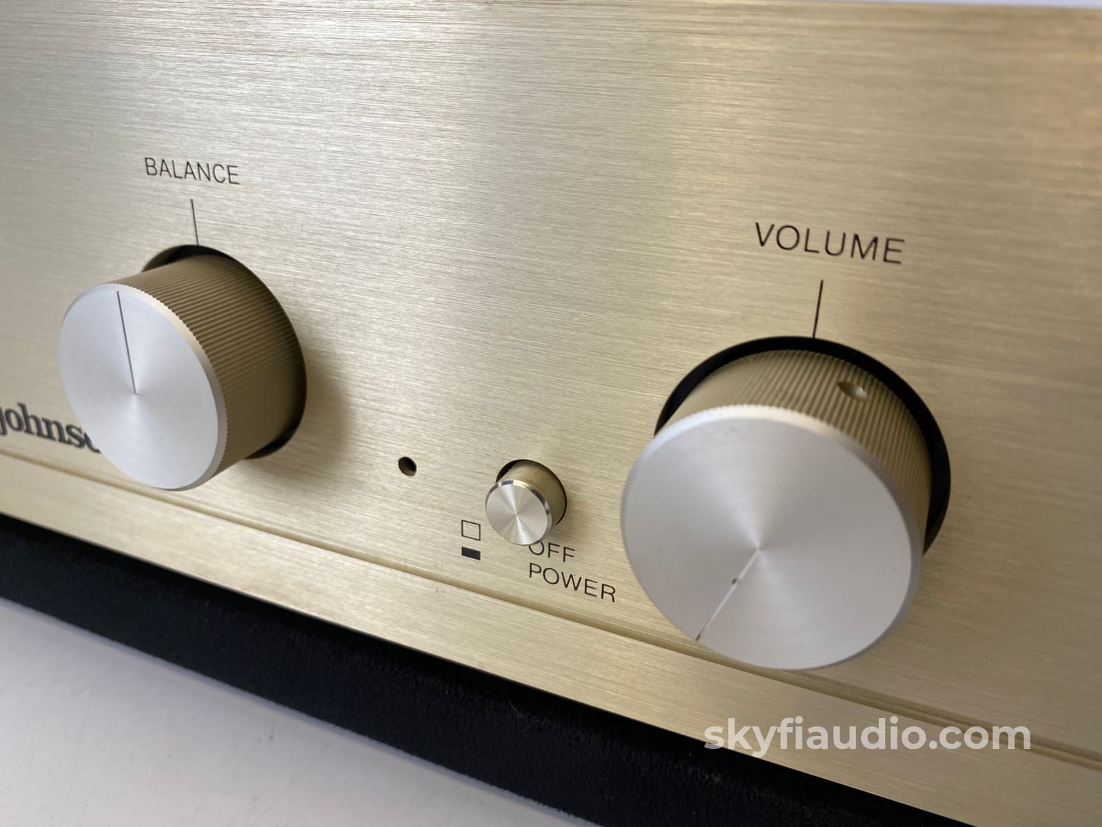 Conrad Johnson Pv5 All-Tube Preamplifier With Phono