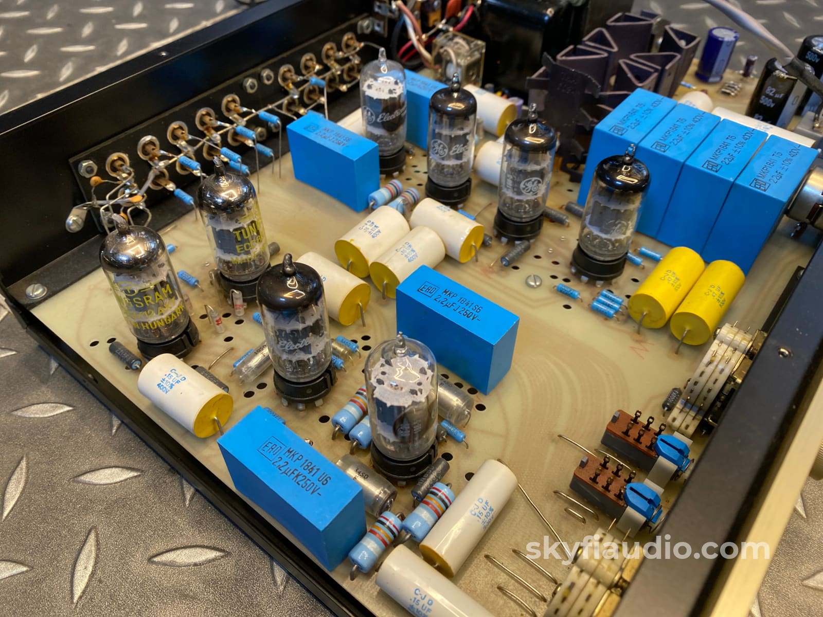 Conrad Johnson Pv5 All-Tube Preamplifier With Phono - Serviced