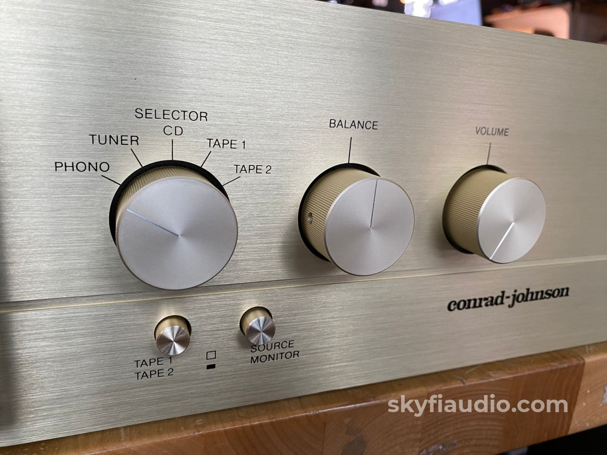 Conrad Johnson Pv9A Tube Preamp With Phono Preamplifier