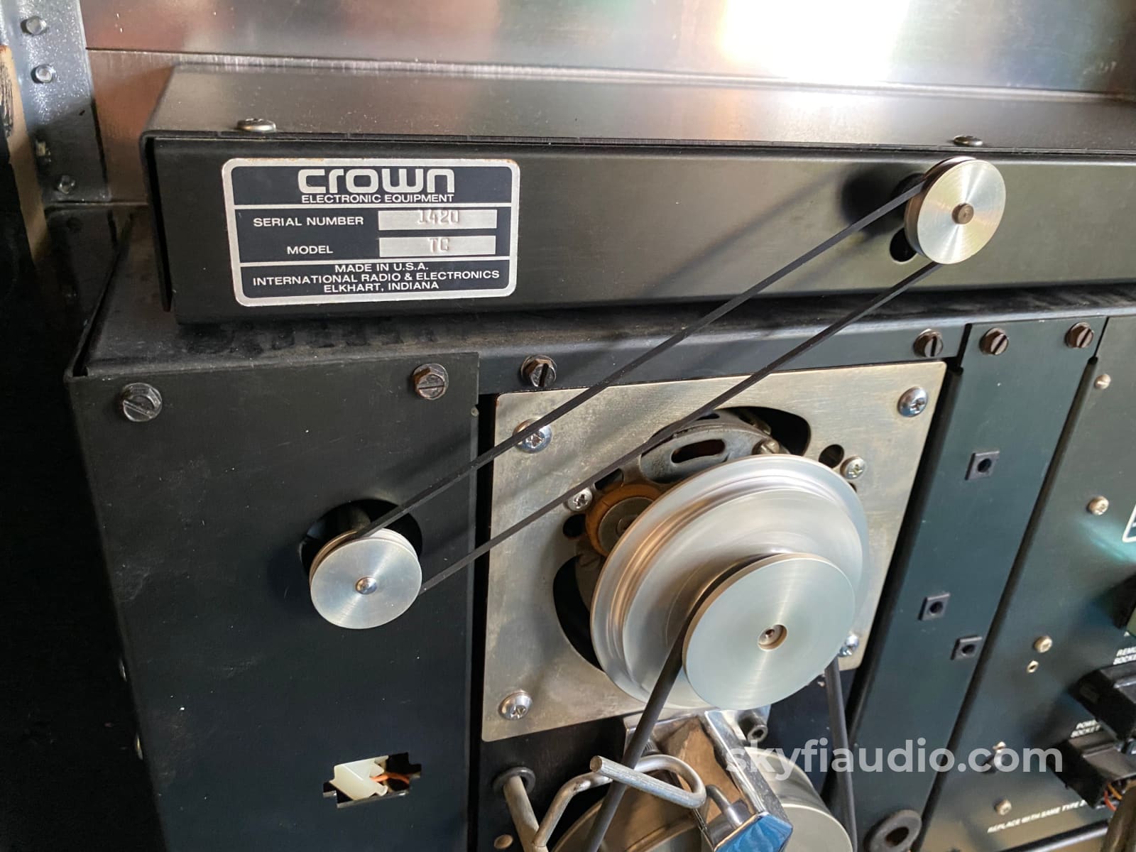 Crown Cx844 Reel To In Custom Walnut Cabinet - Meticulously Restored And Customized Tape Deck