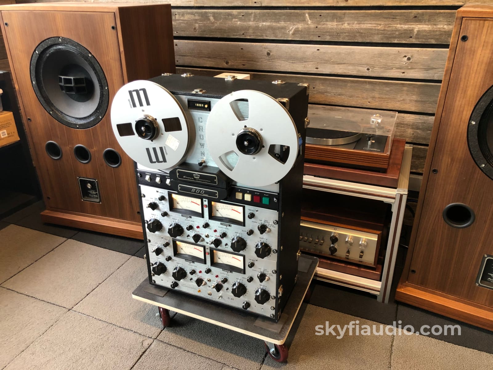 Crown Cx844 Reel To - Meticulously Restored With Road Case And Matching D-40 Amplifier Tape Deck