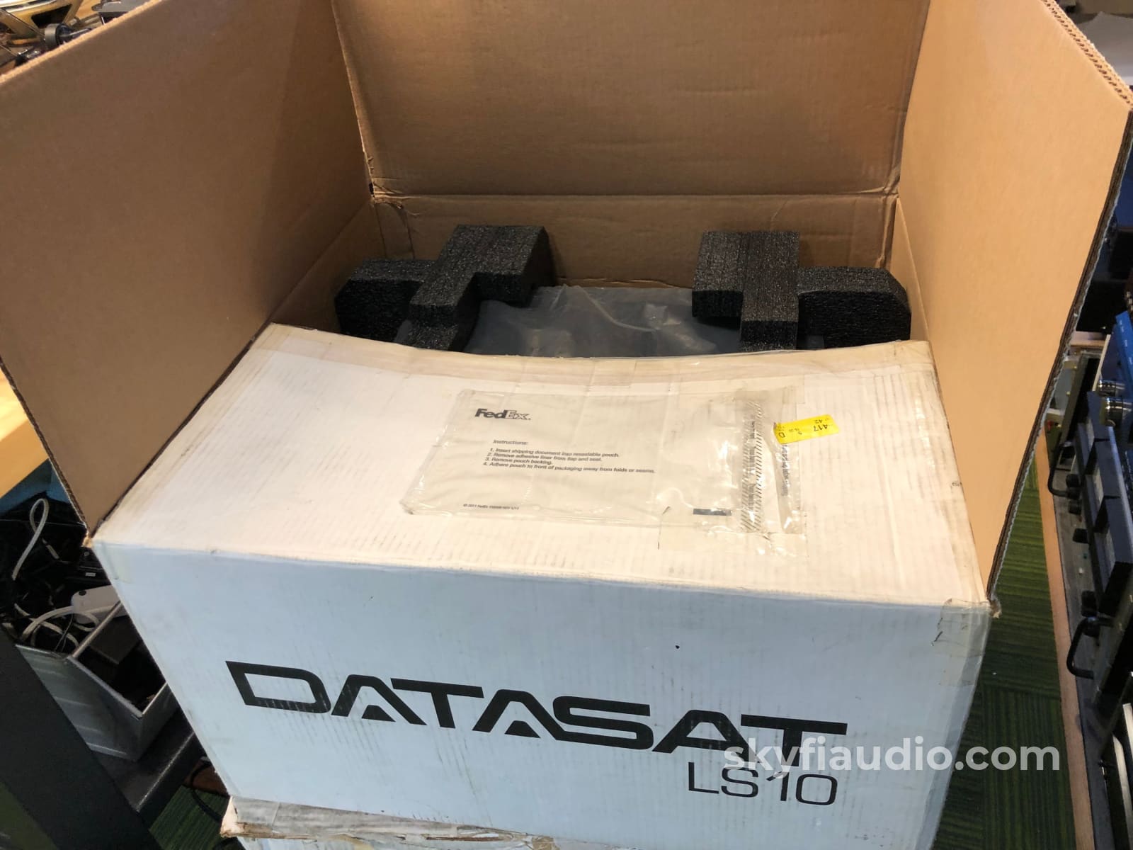 Datasat Digital Ls10 Theater Audio Processor Preamplifier