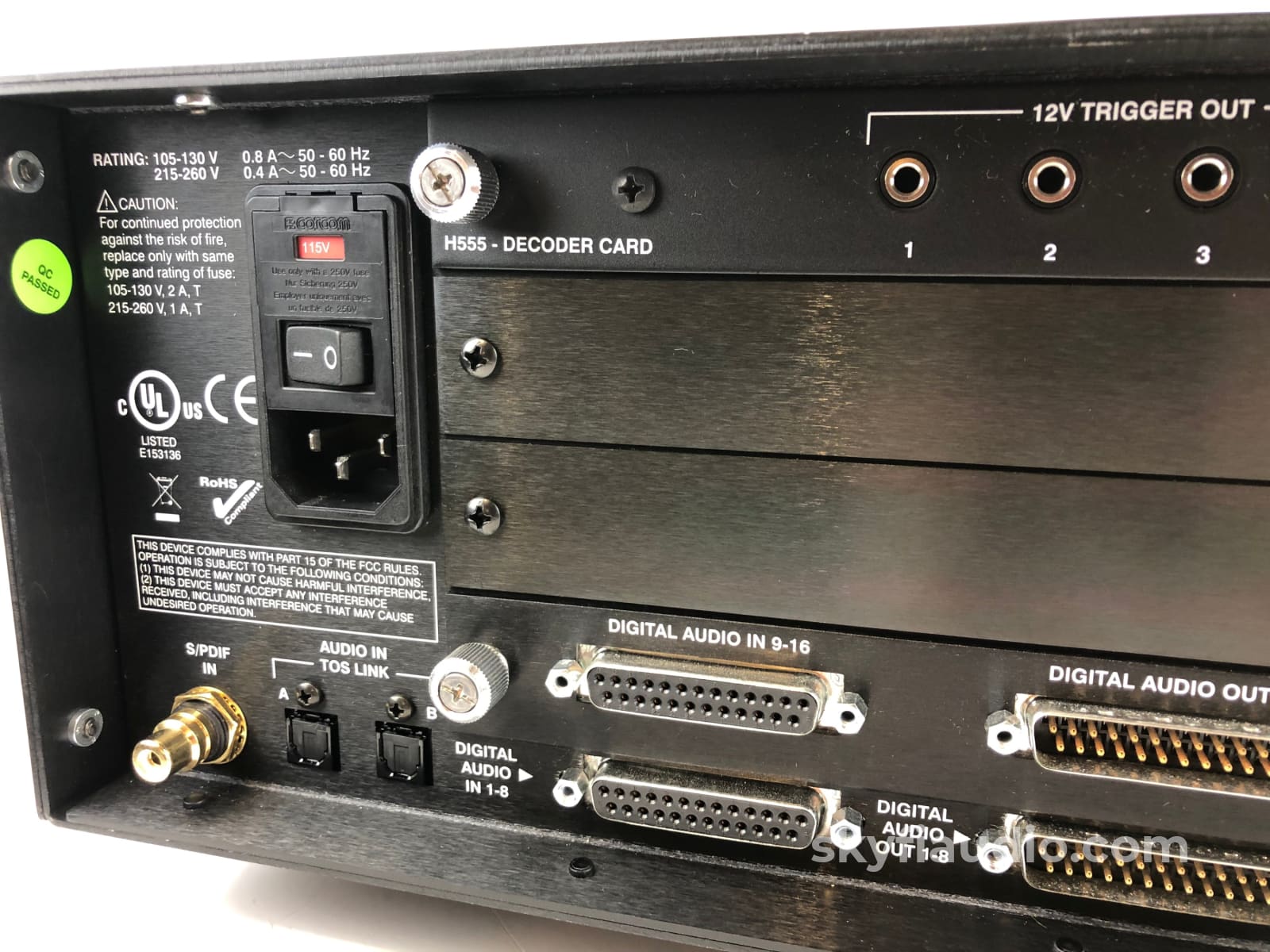 Datasat Digital Rs20I Flagship Theater Processor Preamplifier