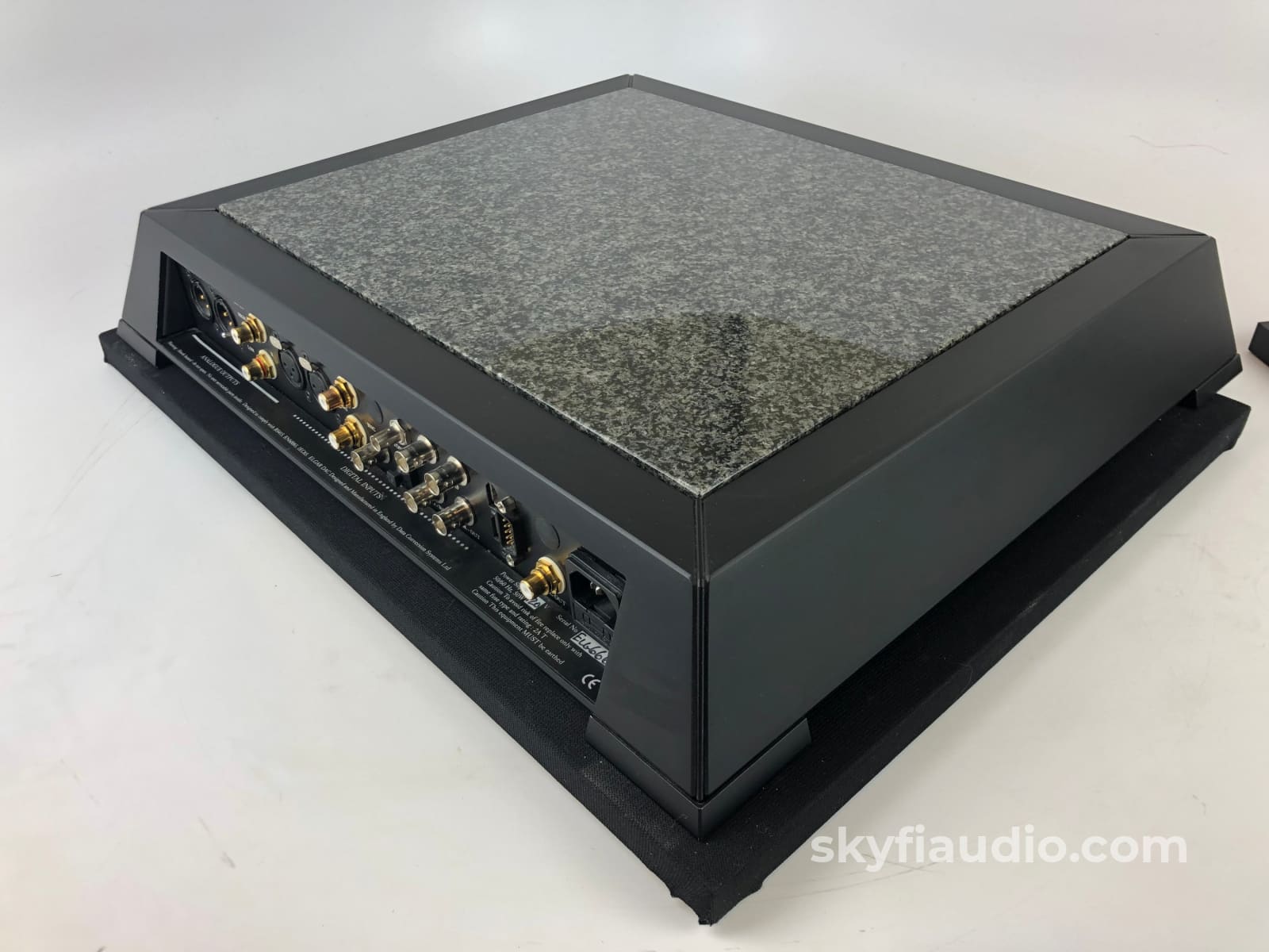 Dcs Elgar Plus Dac - Dsd Capable Super Rare Cd + Digital
