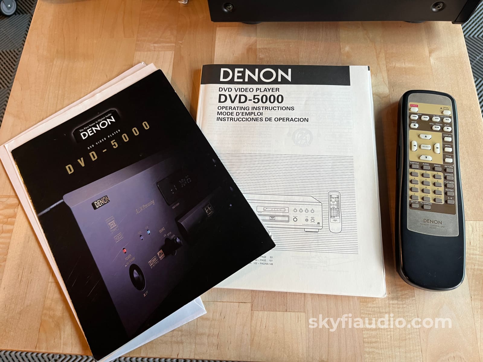 DENON デノン DVD-5000 DVD/CD プレーヤー Denon DVD-5000 CD/HDCD/DVD Player with Built-In 24-Bit DAC