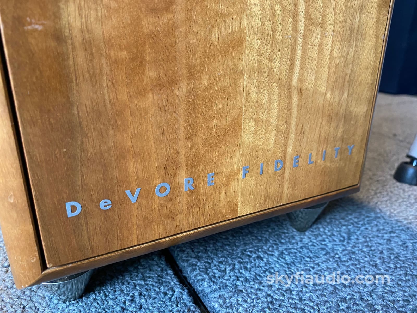DeVore Fidelity Gibbon Super 8 Speakers, Gorgeous Walnut Finish, MADE