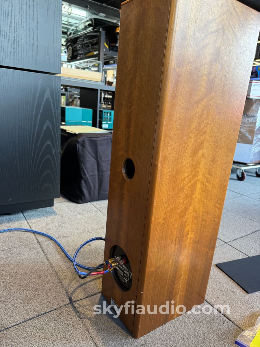 Devore Fidelity Gibbon Super 8 Speakers In Gorgeous Walnut Finish Made Nyc!