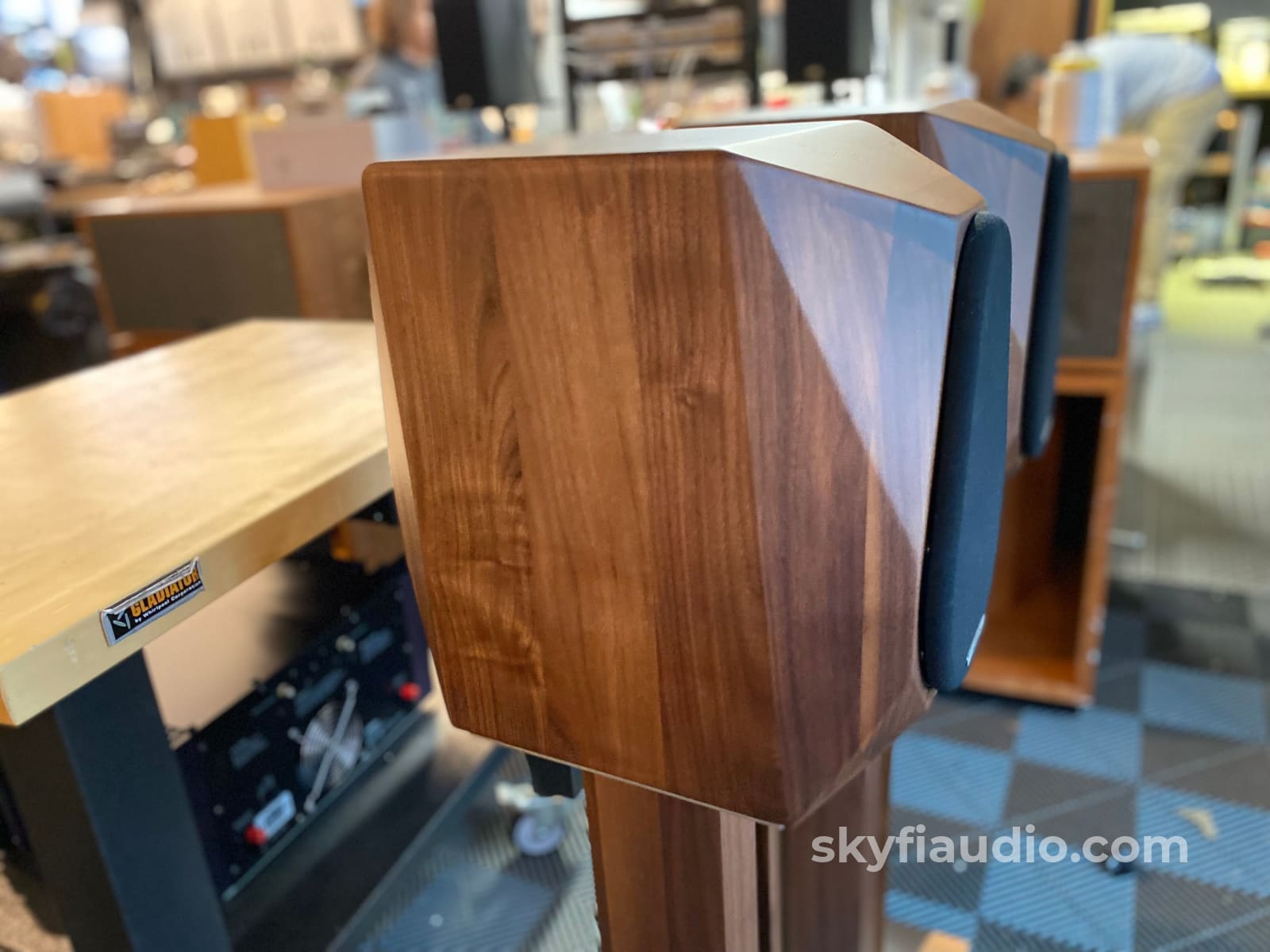 Diapason Adamantes V Speakers With Stands - Hand Crafted In Italy