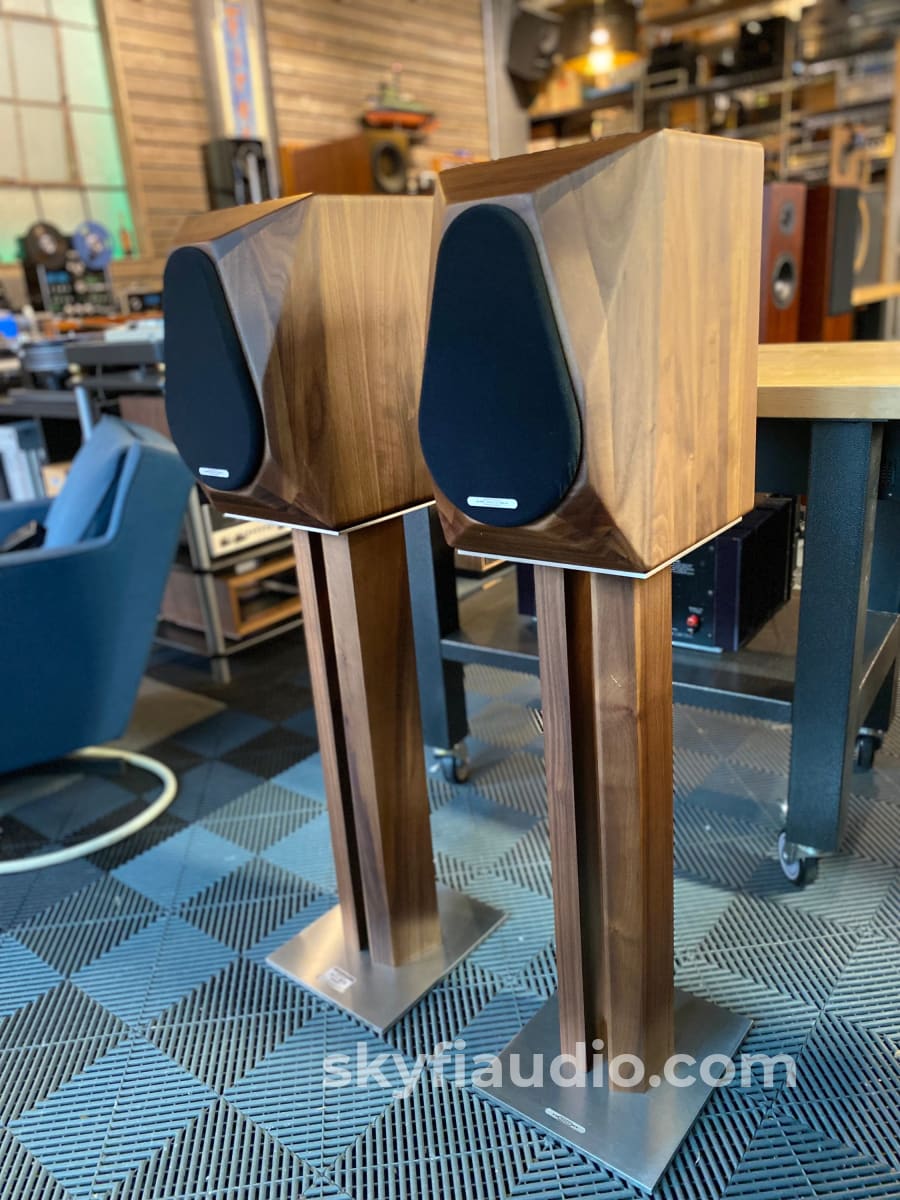 Diapason Adamantes V Speakers With Stands - Hand Crafted In Italy