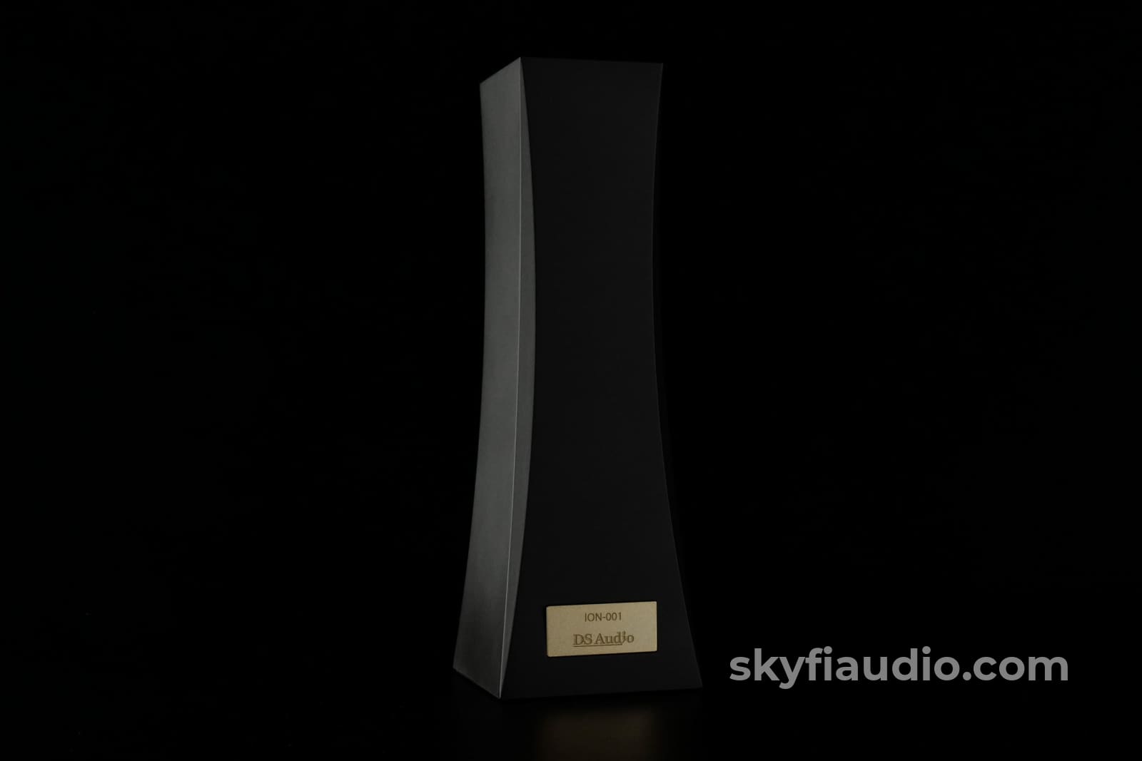 DS Audio ION-001 Vinyl Ionizer - NEW Accessory