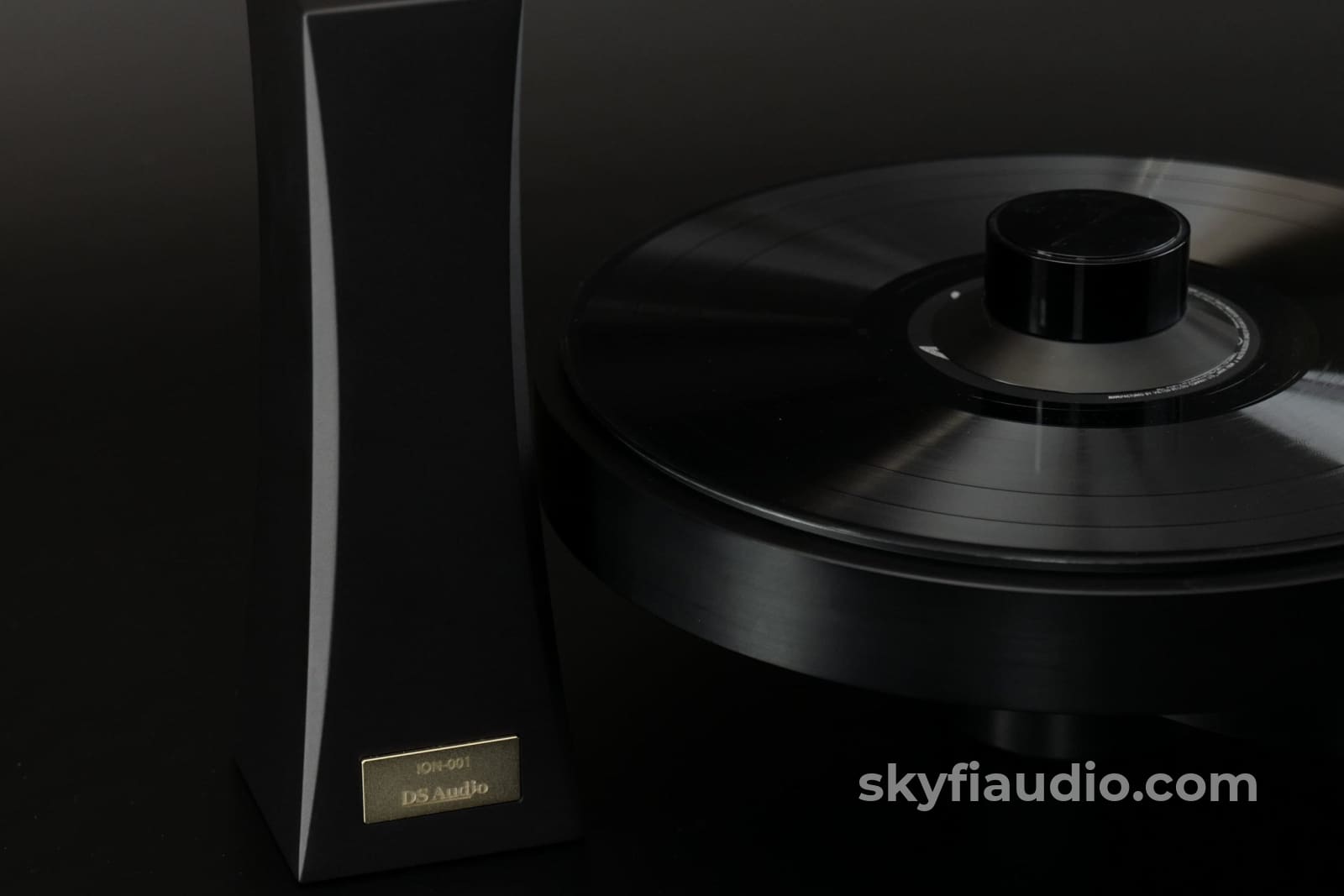 DS Audio ION-001 Vinyl Ionizer - NEW