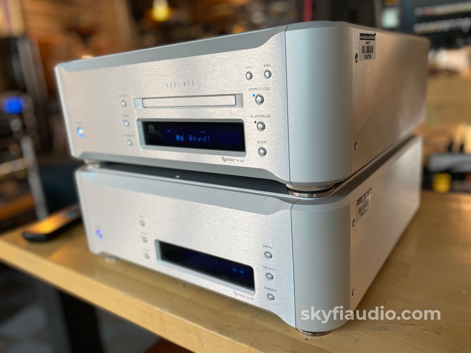 Esoteric P-03 SACD/CD Transport & D-03 D/A Converter (DAC)