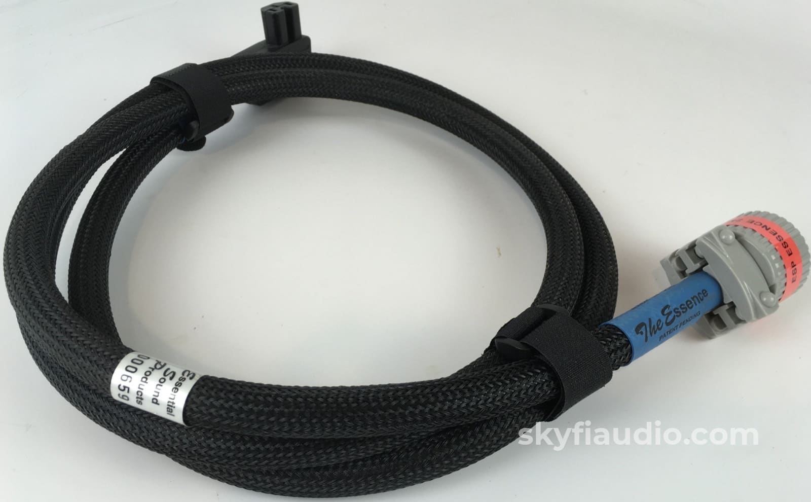 Esp (Essential Sound Products) The Essence Power Cable - 2 Meters 90 Degrees Cables